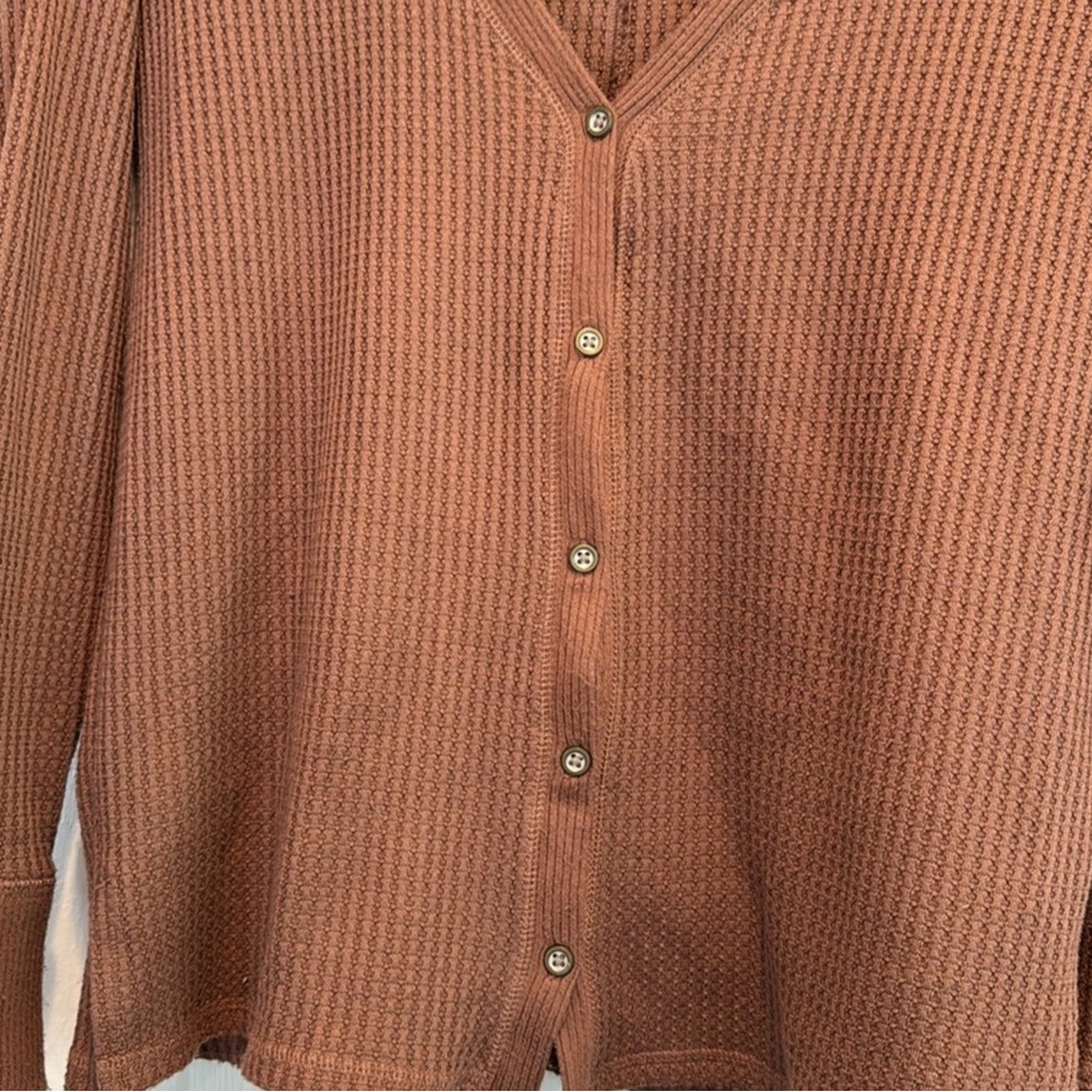 Abercrombie & Fitch VNeck Ribbed Brown SweaterTop - Picture 6 of 6